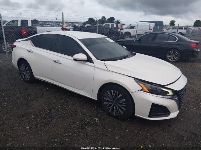 2023 NISSAN ALTIMA SV FWD