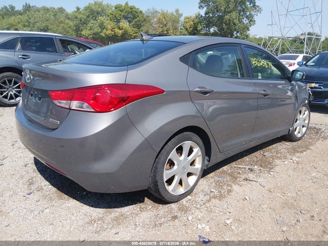 صورة 4 لـ 2013 Hyundai ELANTRA LIMITED