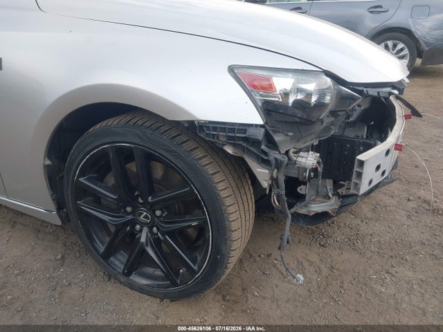 صورة مصغرة 18 لـ 2016 Lexus IS 300