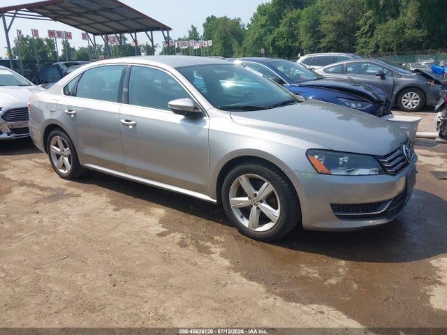 2012 VOLKSWAGEN PASSAT 2.5L SE