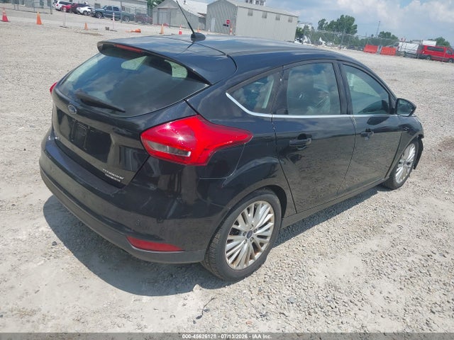 2015 FORD FOCUS TITANIUM 照片 4