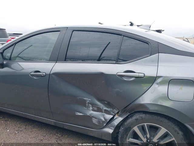 2021 NISSAN VERSA SV XTRONIC CVT 14