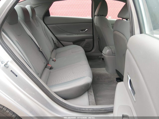 2021 Hyundai ELANTRA SE 照片 8