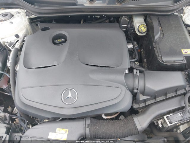 صورة 10 لـ 2016 Mercedes-BENZ CLA