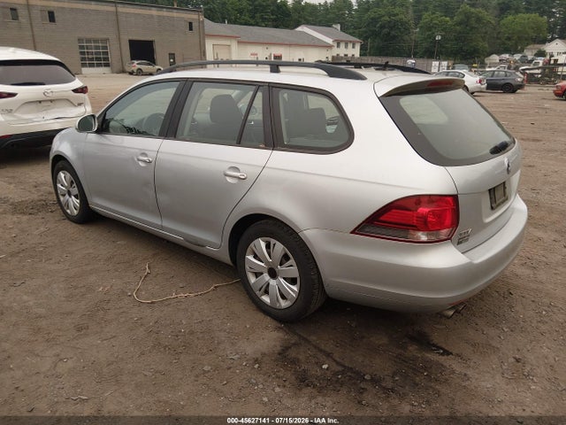 صورة 3 لـ 2013 Volkswagen JETTA SPORTWAGEN 2.5L S