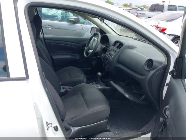 2015 Nissan VERSA 1.6 S — фото 5