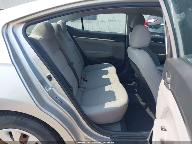 2020 Hyundai ELANTRA SE 照片 8
