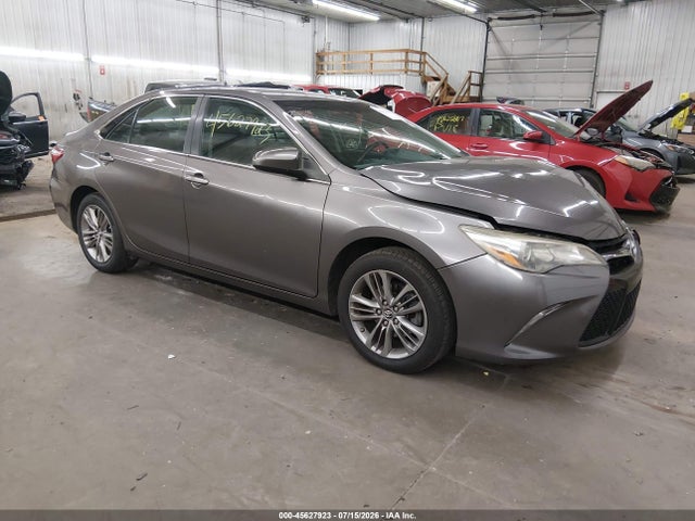 2017 TOYOTA CAMRY SE