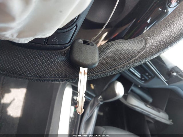 2019 TOYOTA COROLLA LE 11