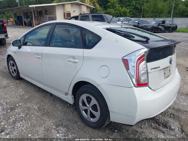 2015 Toyota PRIUS TWO — фото 3