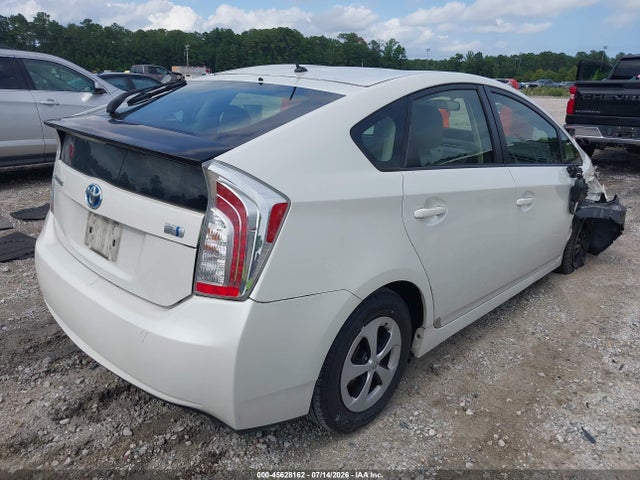 2015 Toyota PRIUS TWO — фото 4