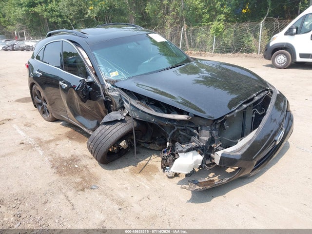2016 INFINITI QX70 