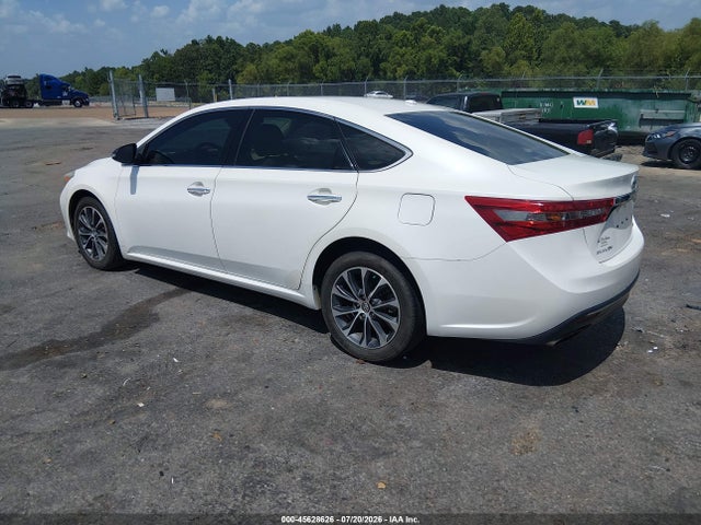 2017 Toyota AVALON XLE PREMIUM photo 3