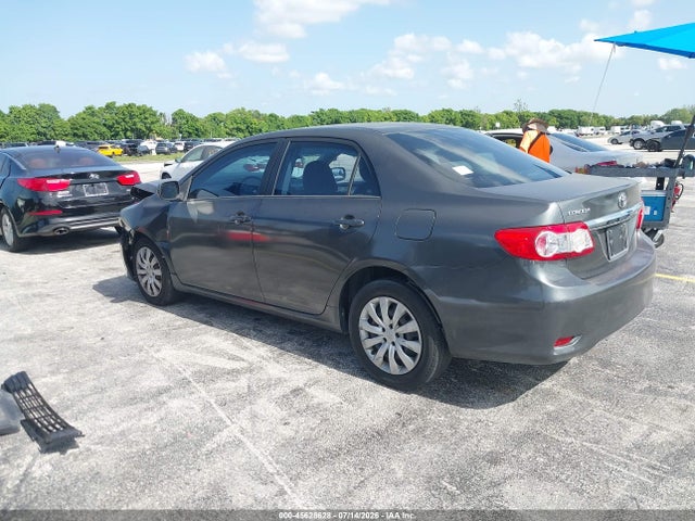 2012 Toyota COROLLA LE photo 3