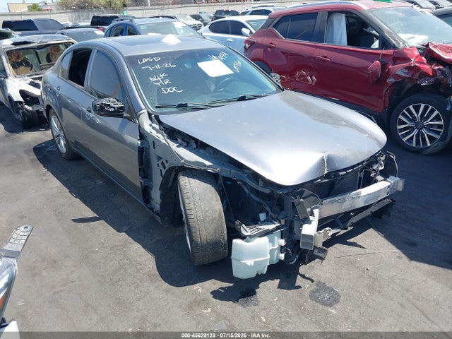 2013 INFINITI G37 JOURNEY