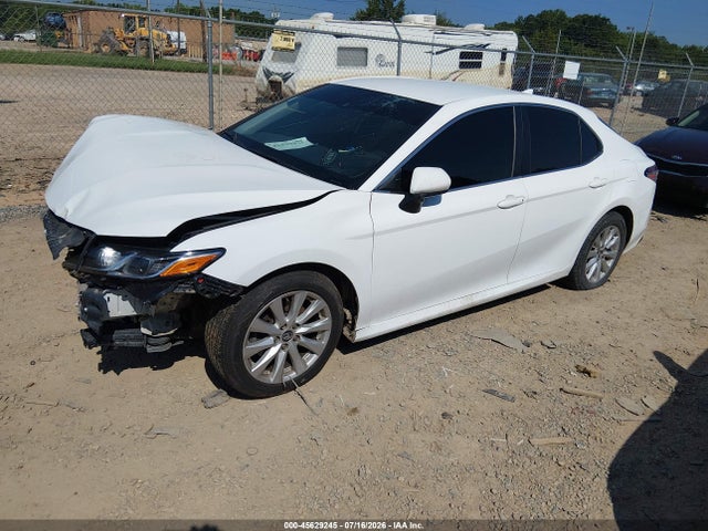 2020 TOYOTA CAMRY LE 2