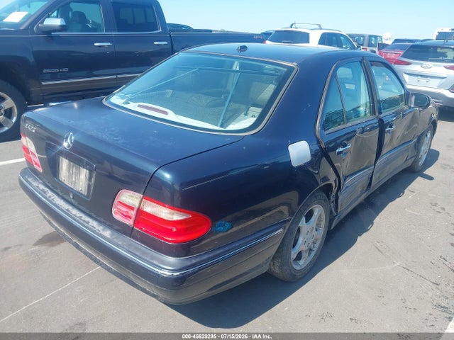 2001 Mercedes-BENZ E 320 照片 4