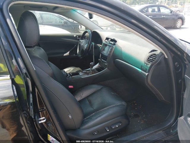 صورة مصغرة 5 لـ 2012 Lexus IS 250