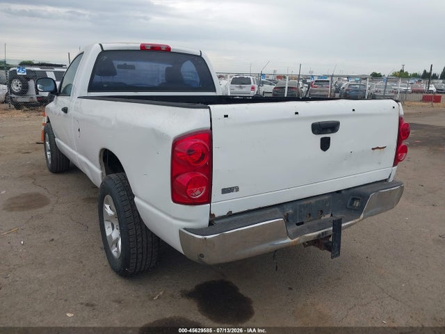 2007 Dodge RAM 1500 ST photo 3