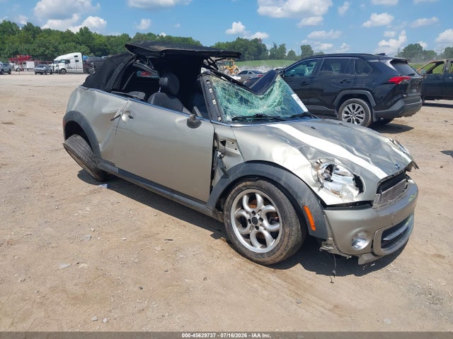 2011 MINI COOPER 