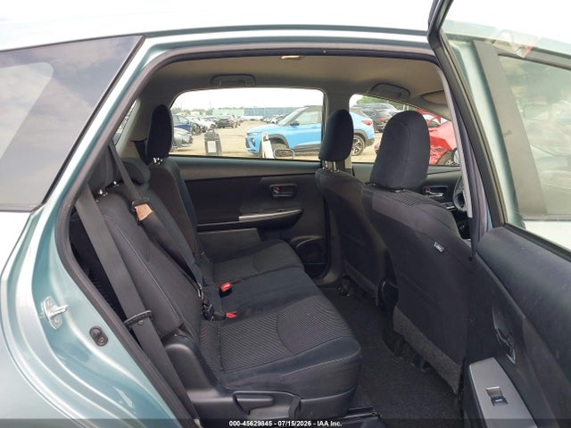 صورة 8 لـ 2015 Toyota PRIUS V THREE
