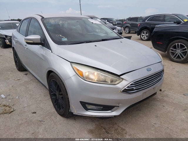 2015 FORD FOCUS TITANIUM 照片 6