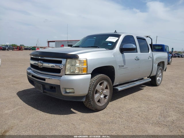 2010 Chevrolet SILVERADO 1500 LT 照片 2