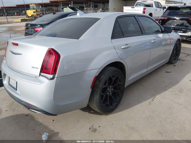 2019 Chrysler 300 TOURING 照片 4