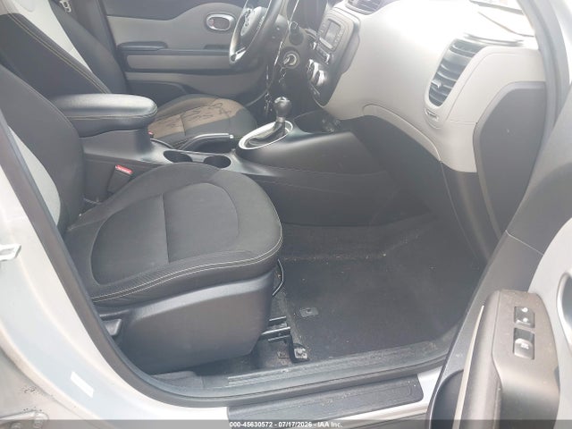 2014 KIA SOUL + 照片 5