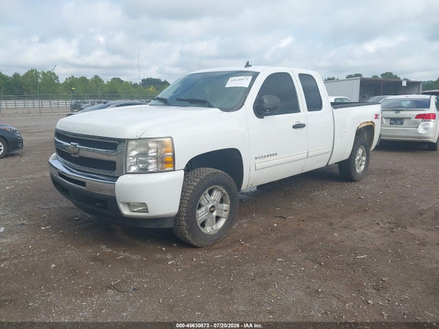 2010 Chevrolet SILVERADO 1500 LT — фото 2