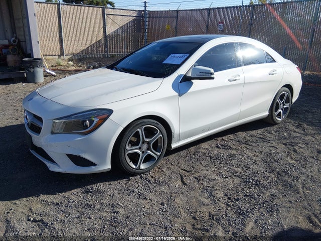 صورة 2 لـ 2014 Mercedes-BENZ CLA