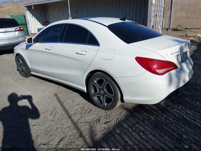 صورة 3 لـ 2014 Mercedes-BENZ CLA