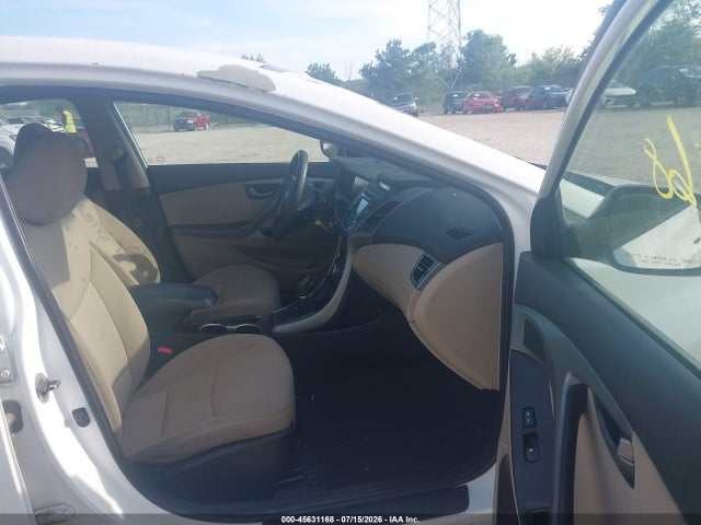 2016 Hyundai ELANTRA SE — фото 5