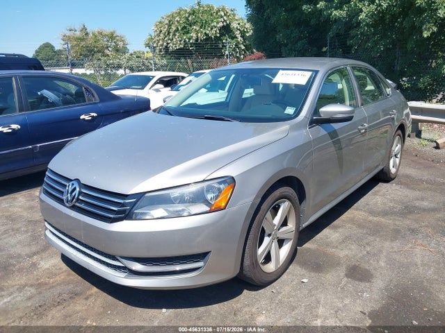 2013 Volkswagen PASSAT 2.5L SE 照片 2