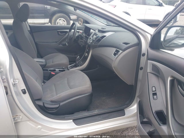 صورة 5 لـ 2016 Hyundai ELANTRA SE