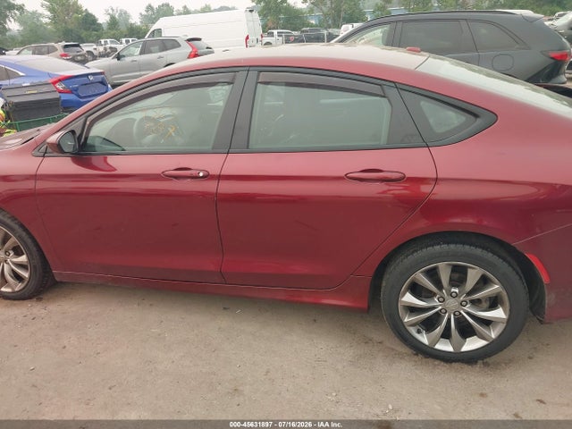 2015 Chrysler 200 S thumbnail 14