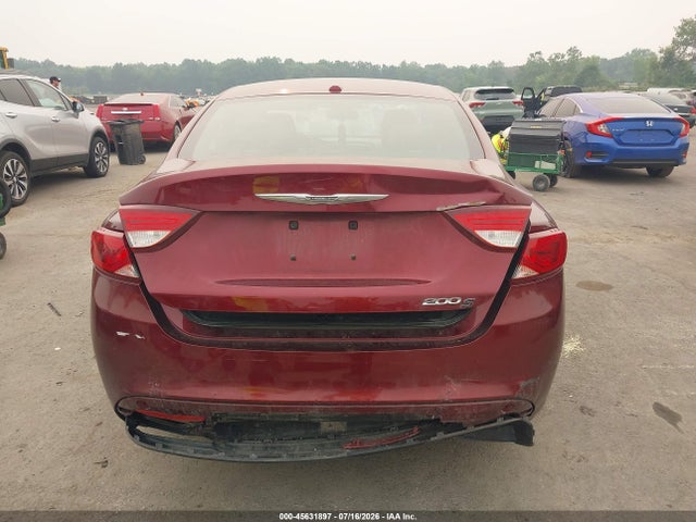 2015 Chrysler 200 S thumbnail 16