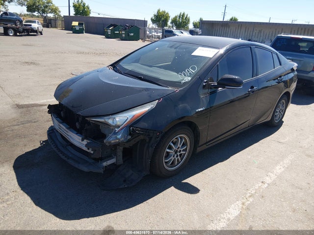 صورة 2 لـ 2016 Toyota PRIUS THREE