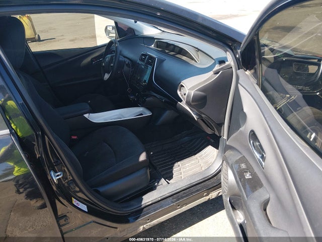 صورة 5 لـ 2016 Toyota PRIUS THREE