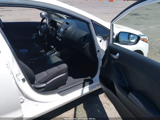 صورة 5 لـ 2017 KIA FORTE LX