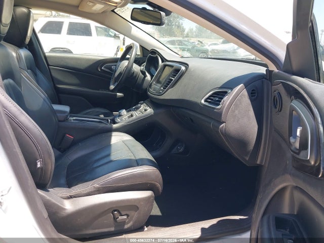 صورة 5 لـ 2016 Chrysler 200 C PLATINUM