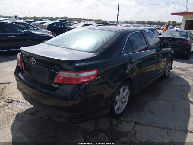 2009 Toyota CAMRY SE photo 4