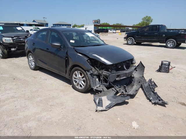 2017 TOYOTA YARIS 
