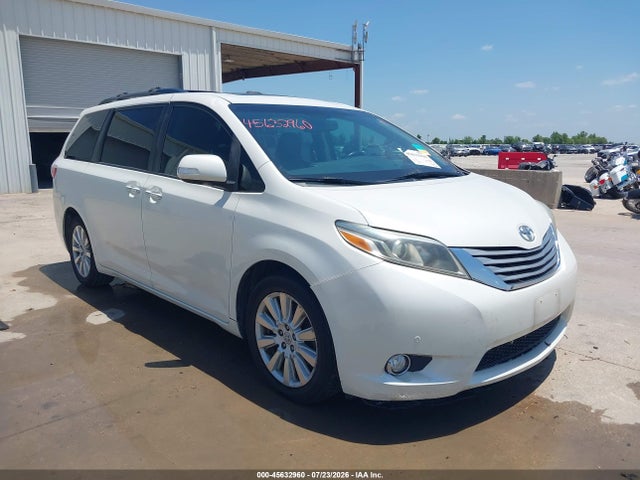 2017 TOYOTA SIENNA LIMITED 7 PASSENGER
