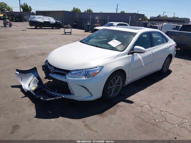 2015 Toyota CAMRY SE 照片 2