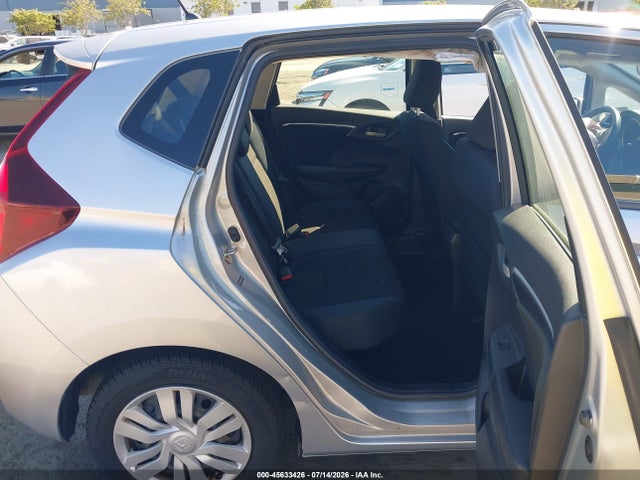 2016 Honda FIT LX — фото 8