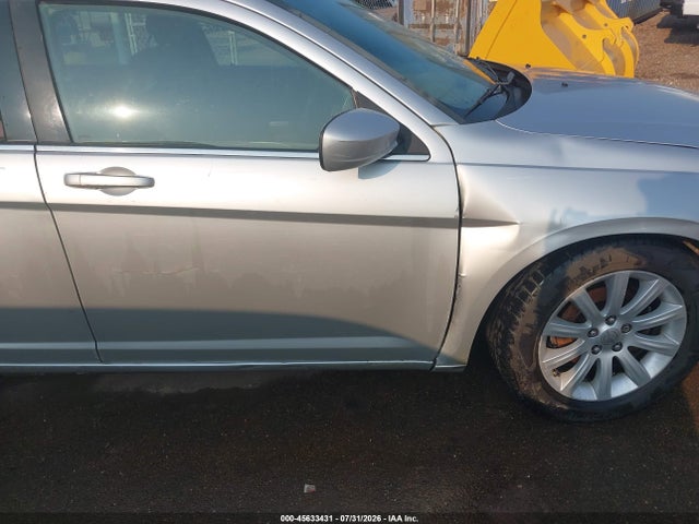 2012 Chrysler 200 LX 缩略图 13
