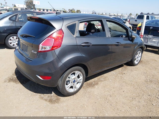 2016 FORD FIESTA SE 照片 4