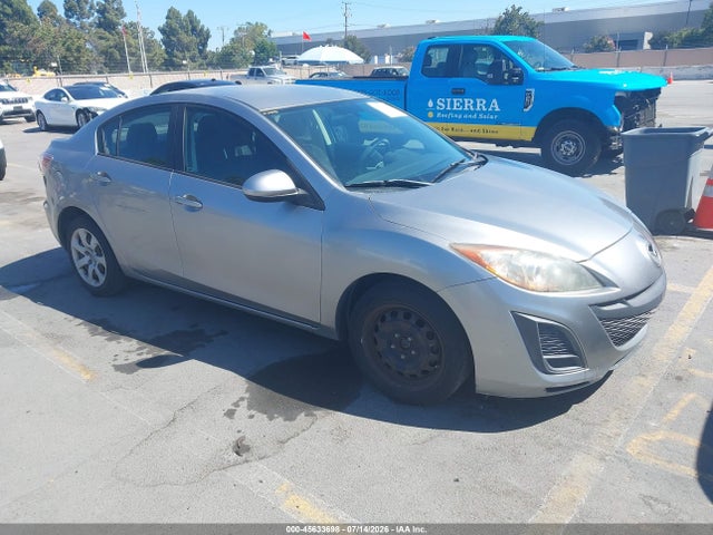 صورة 1 لـ 2011 Mazda MAZDA3 I SPORT