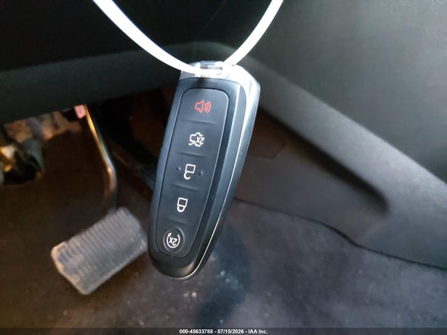 2019 FORD ESCAPE SE 11